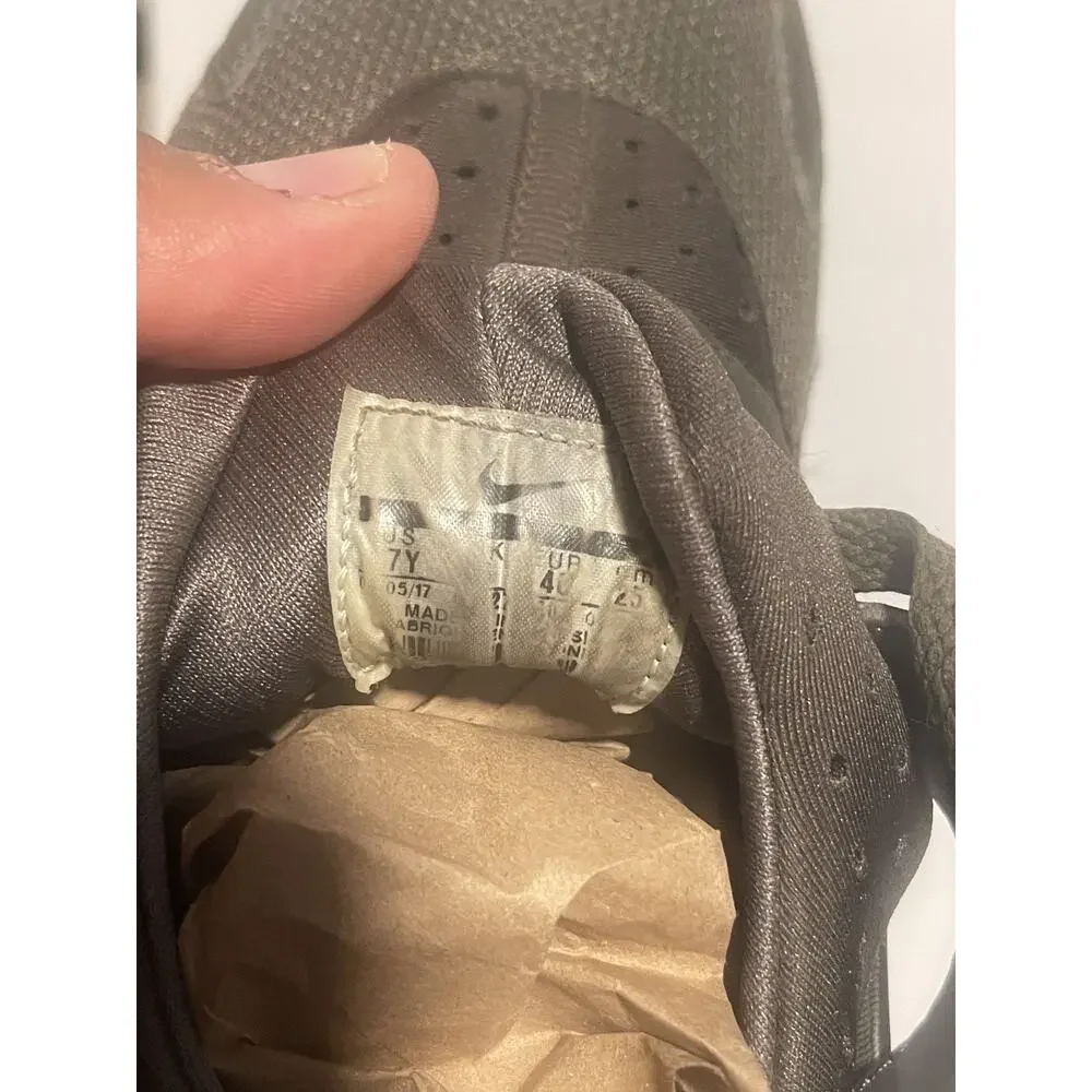 Nike Air Huarache Cargo Khaki Olive & White Size 7Y